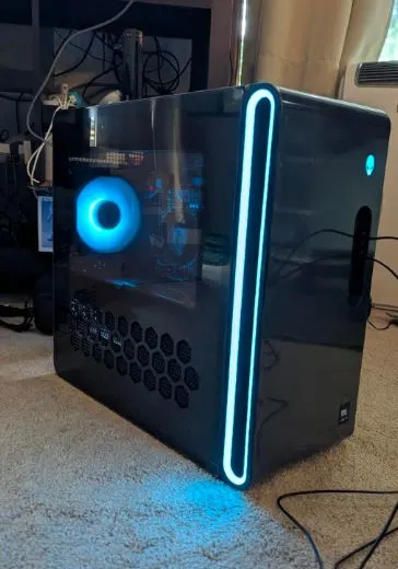 Chassis and finnish Aurora ACT 1250 gaming desktop